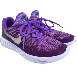 Nike purple LunarEpic Low Flyknit 2 running shoes girls size 6Y